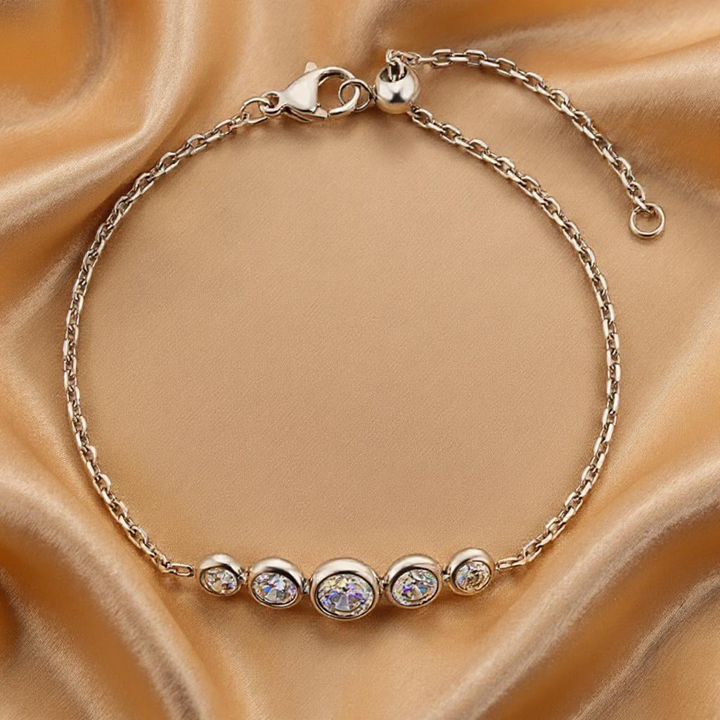 Centered Five Cubic Zirconias Clasp Chain Bracelet